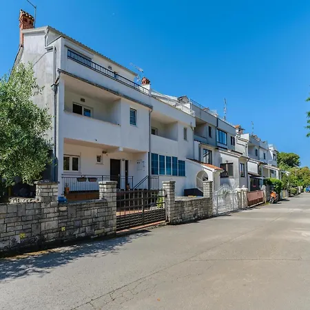 شقة In Pore Near Rock