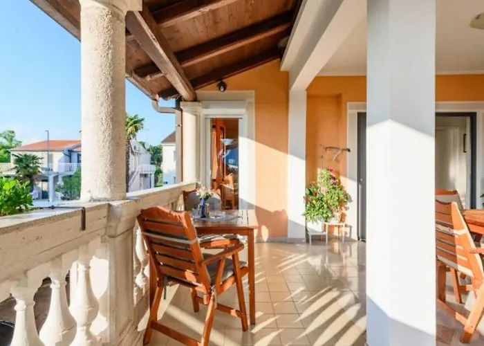 アパート In Pore Near Rock