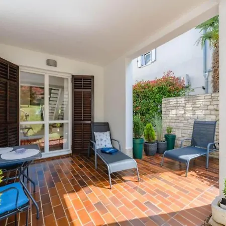 Apartament In Pore Near Rock